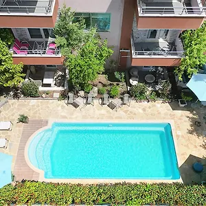 Aparthotel Er.zo Summer, Kallithea (Chalkidiki)